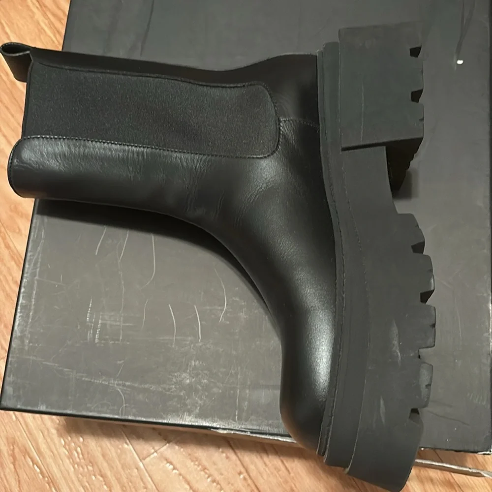 SPORTMAX by Max Mara Black SALVIA Chelsea Boots - still available
